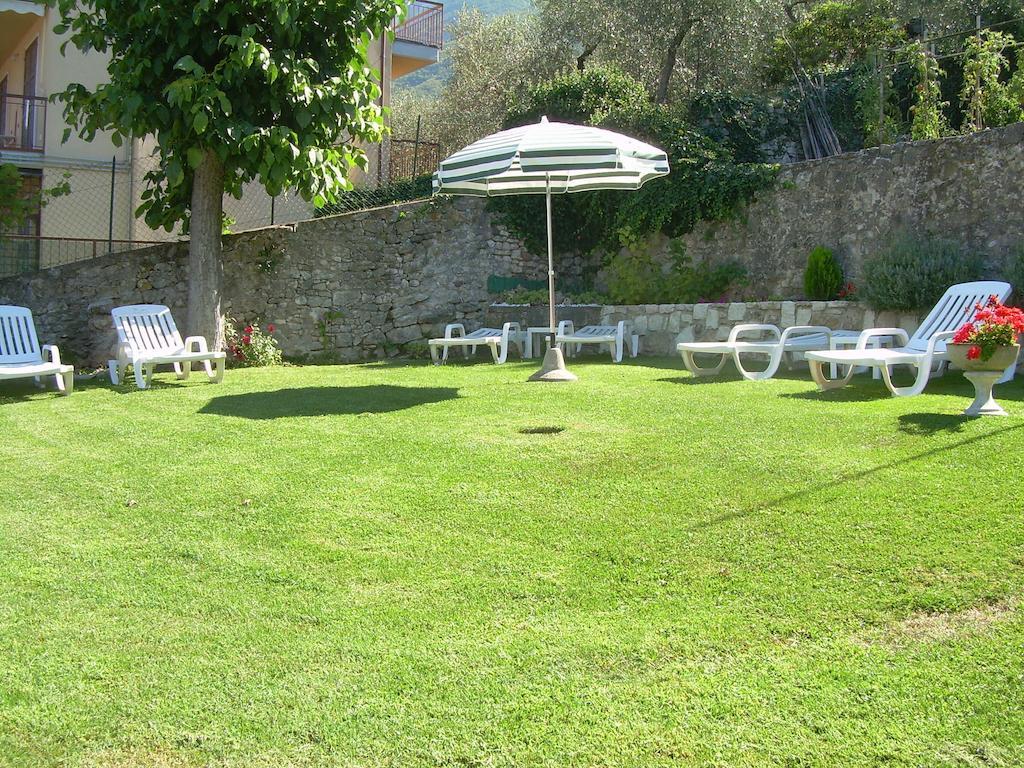 Casa Mary Apartment Brenzone sul Garda Ruang foto